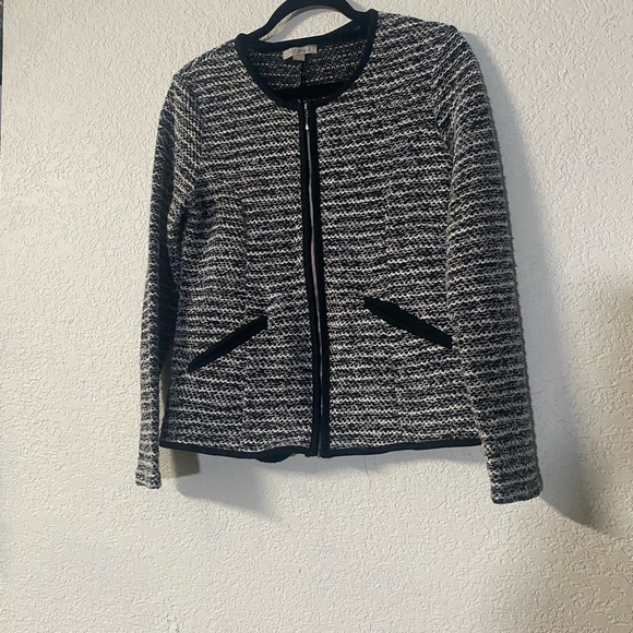 Roz & Ali Jackets & Blazers - Roz & Ali Tweed zip long sleeve Jacket in black and cream